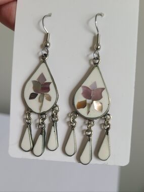 Vintage Boho Western Alpaca Silver White Pink Flower Shell Drop Dangle Earrings